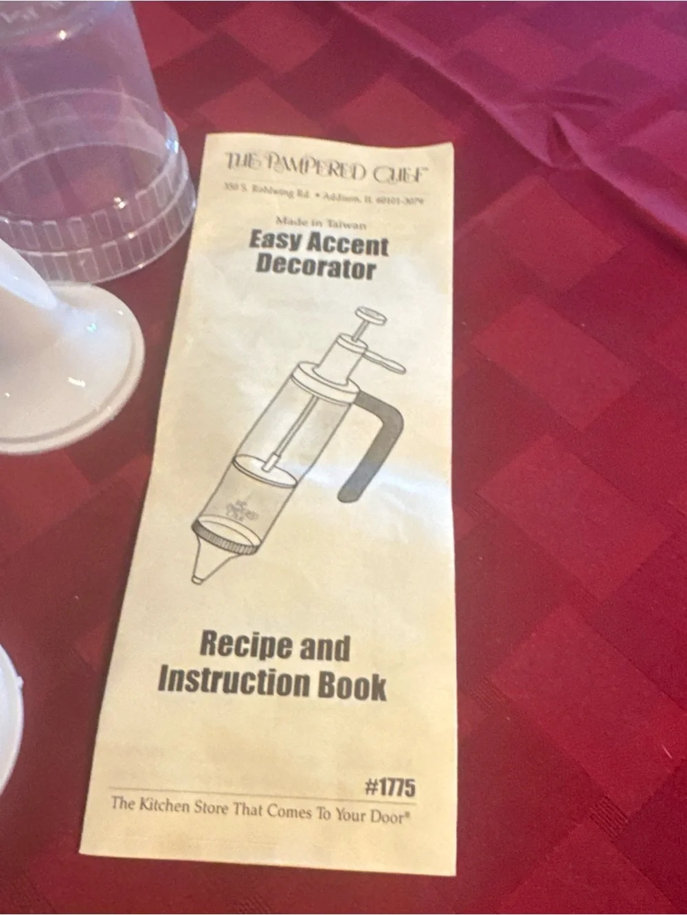 Pampered chef easy accent decorator